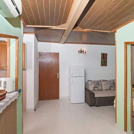 Stojan A1 Apartmán Marina